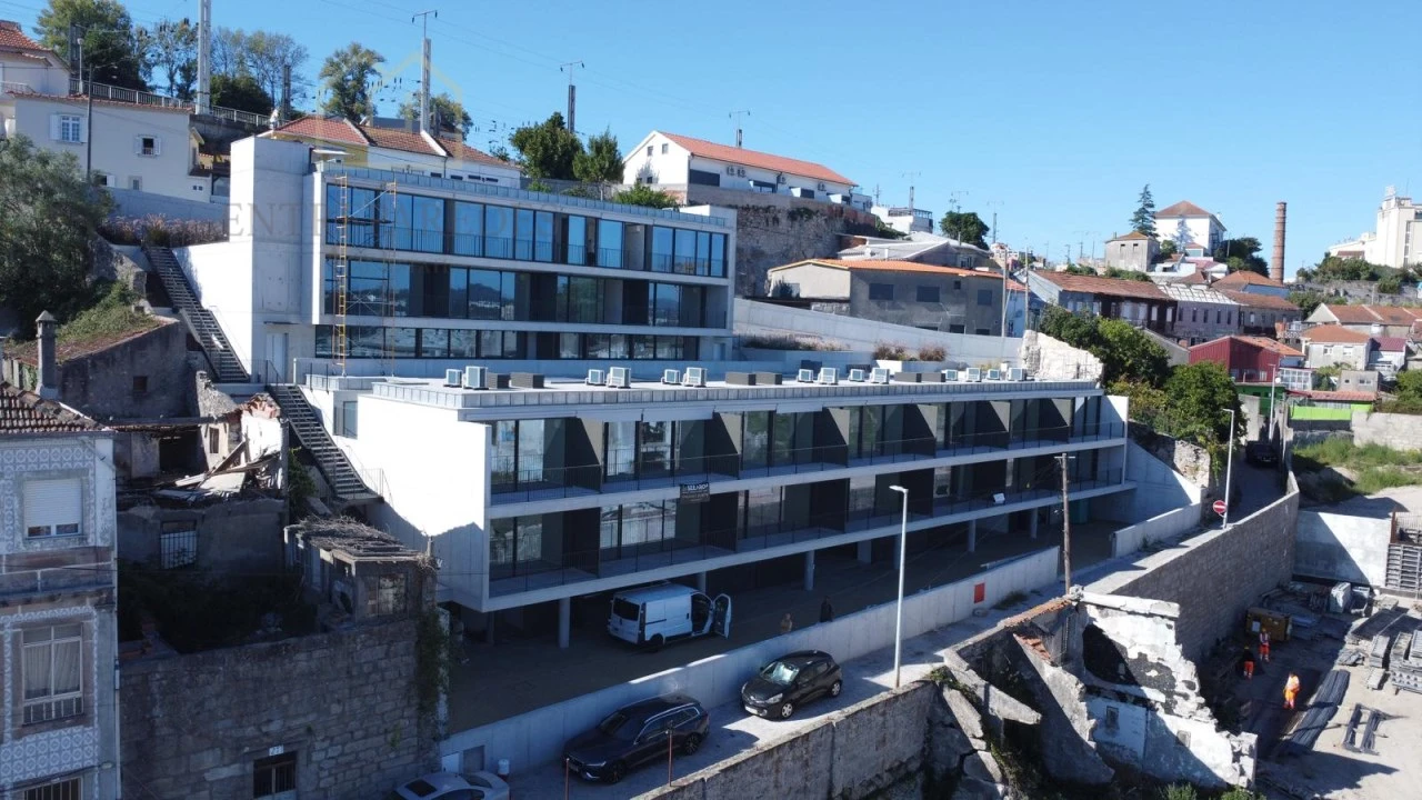 Apartamento T2 para Venda em Campanhã Foto 3