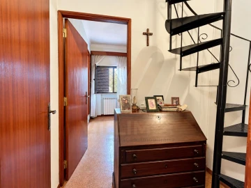 Moradia T4 para Venda em Estorãos
