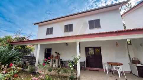 Moradia T4 para Venda em Estorãos
