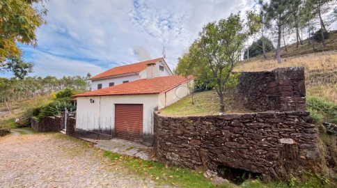 Moradia T4 para Venda em Estorãos