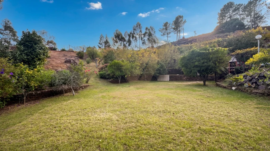 Moradia T4 para Venda em Estorãos Foto 69