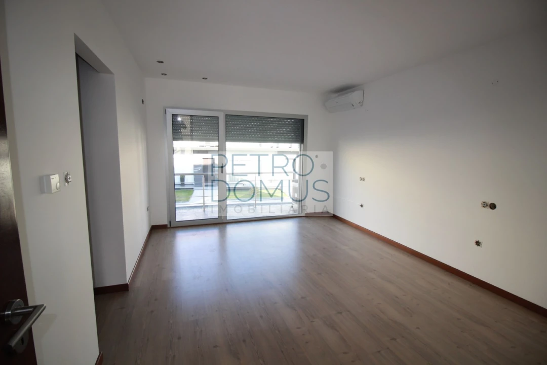 Moradia T4 para Venda em Leiria, Pousos, Barreira e Cortes Foto 16