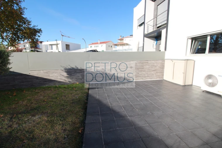 Moradia T4 para Venda em Leiria, Pousos, Barreira e Cortes Foto 9