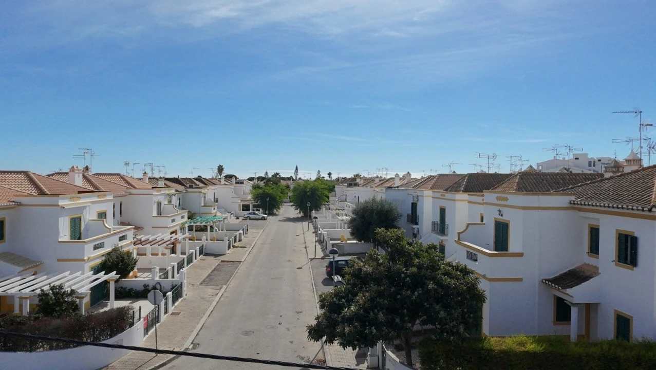 Moradia T3 para Venda em Vila Nova de Cacela Foto 3