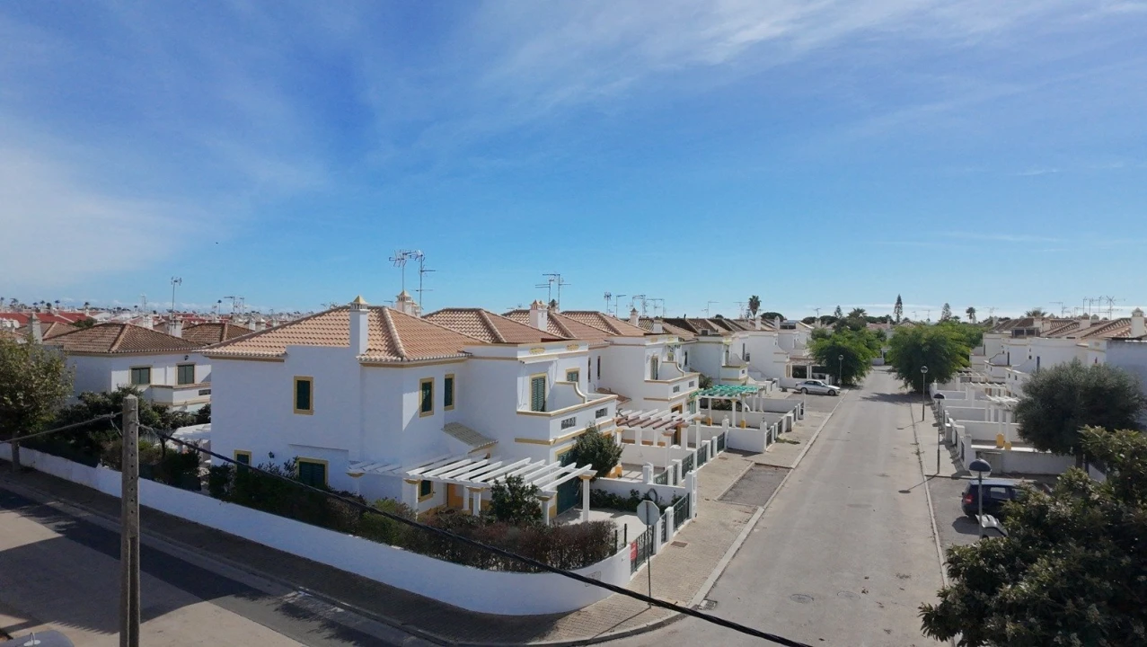 Moradia T3 para Venda em Vila Nova de Cacela Foto 4