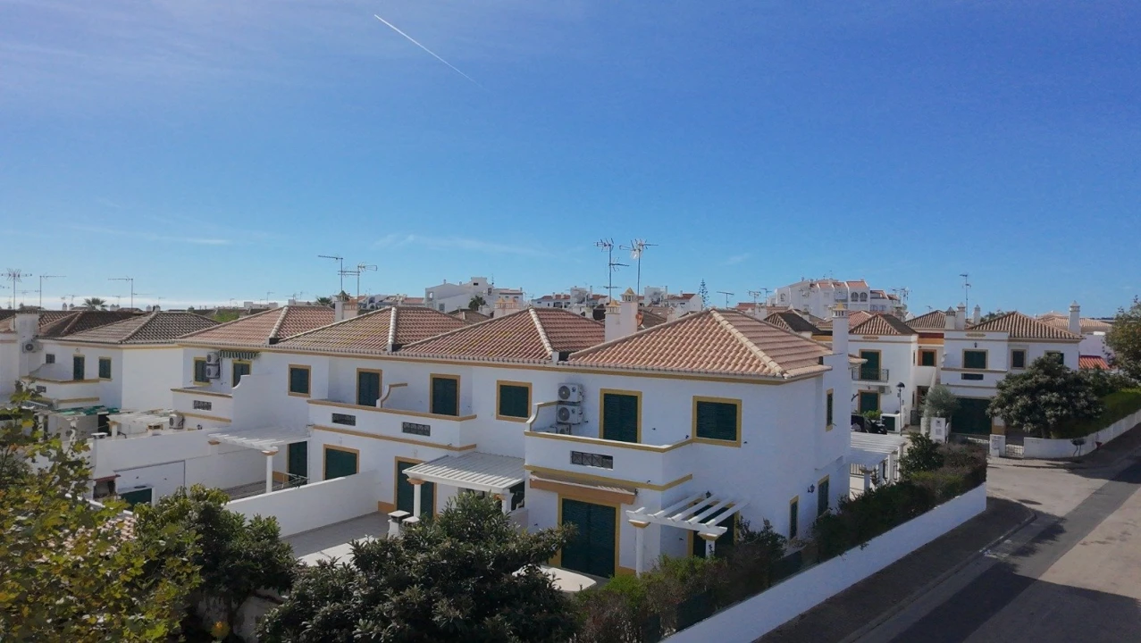 Moradia T3 para Venda em Vila Nova de Cacela Foto 1