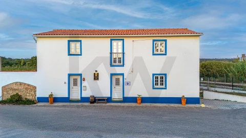 Moradia T5 para Venda em Santa Maria, São Pedro e Sobral da Lagoa