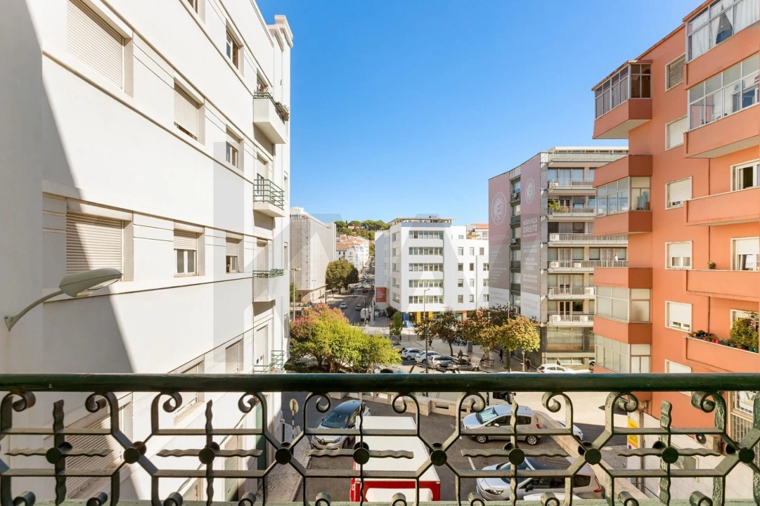 Apartamento T3 para Venda em Arroios Foto 2