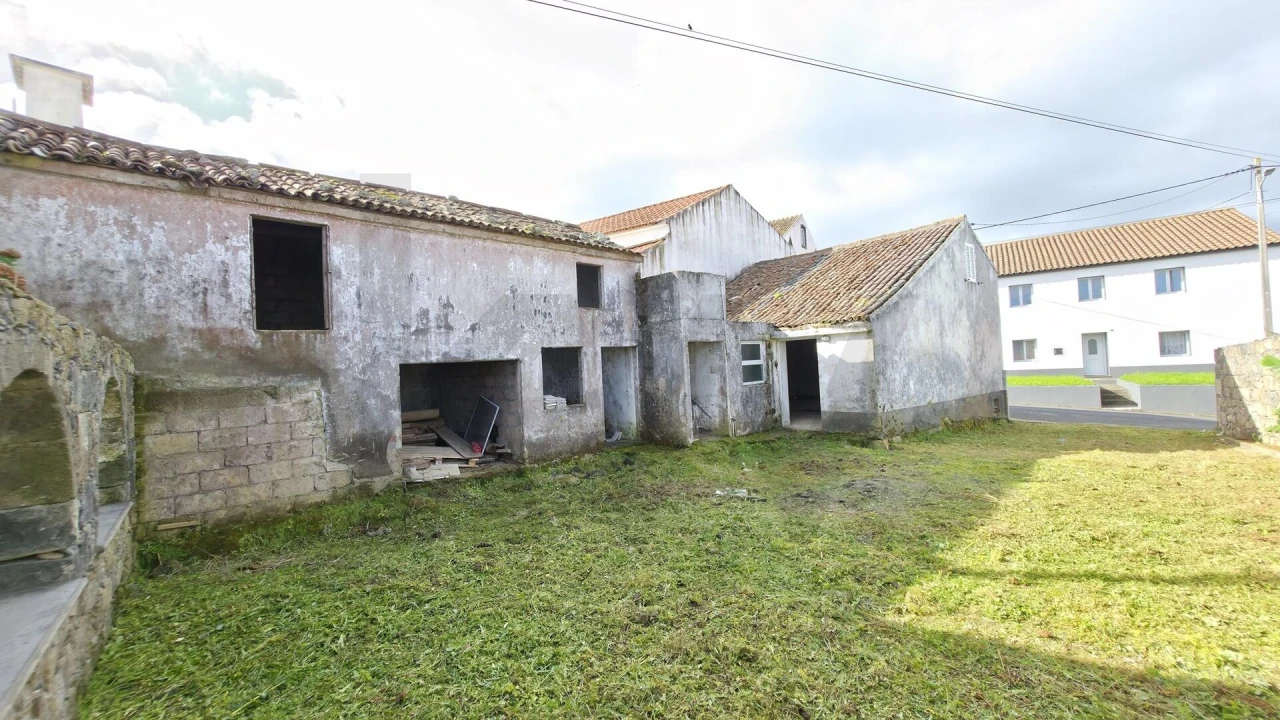 Moradia T3 para Venda em Algarvia Foto 5