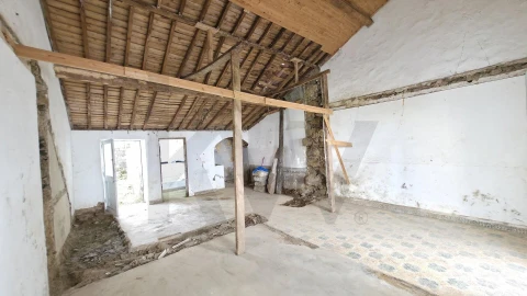 Moradia T3 para Venda em Algarvia