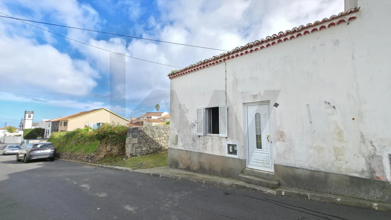 Moradia T3 para Venda em Algarvia Foto 4