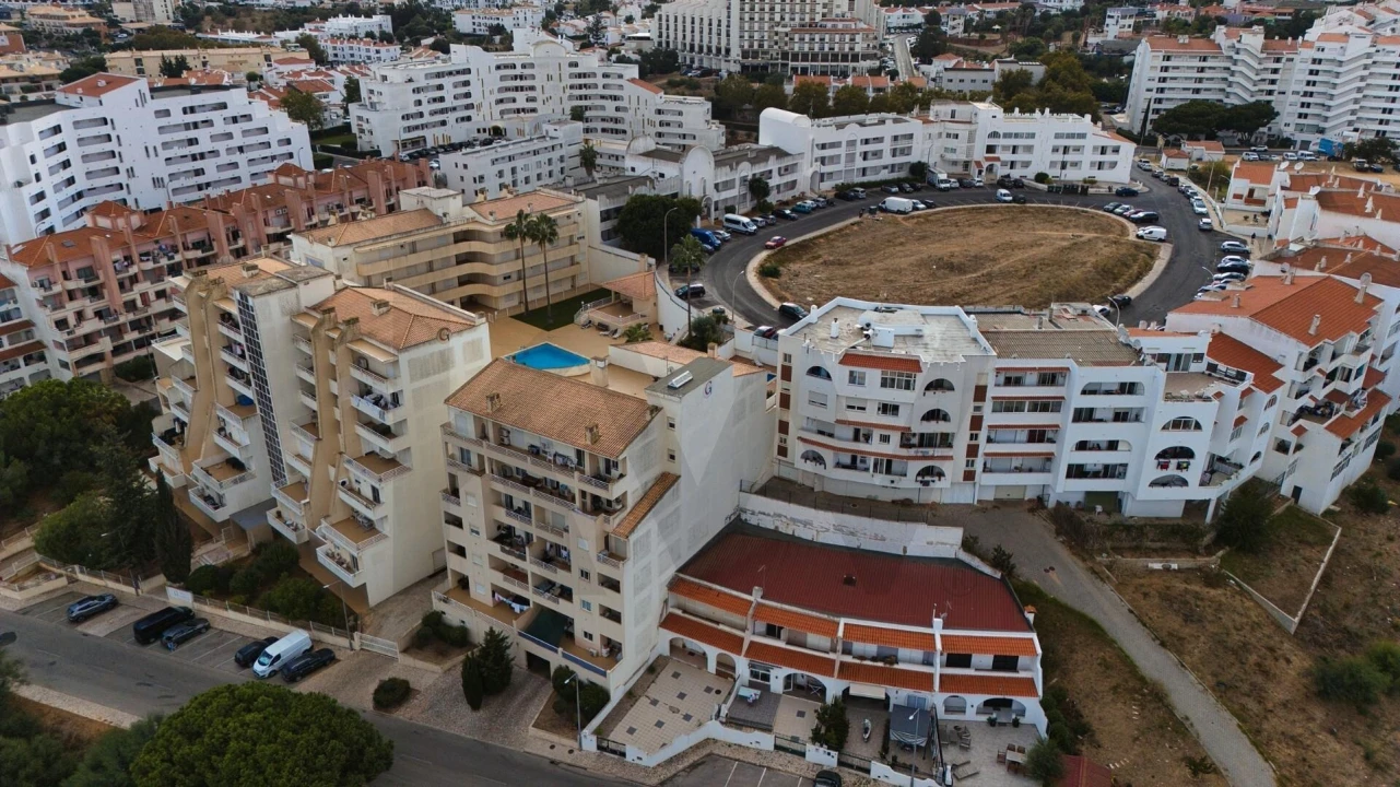 Apartamento T2 para Venda em Albufeira e Olhos de Água Foto 33