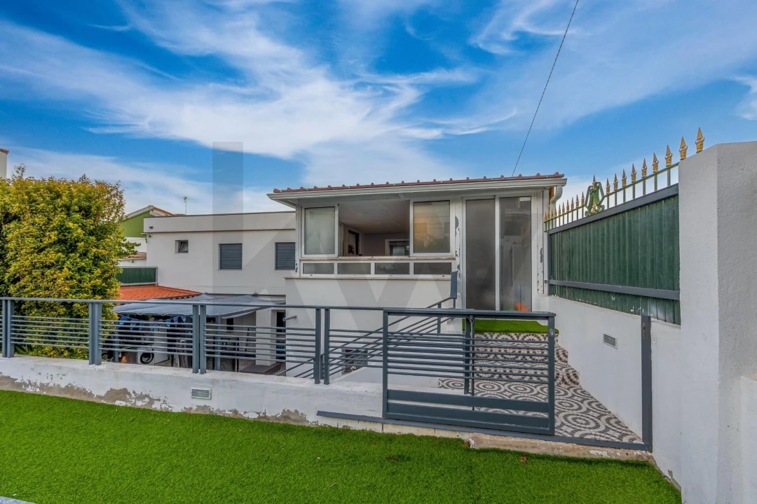 Moradia T5 para Venda em Charneca de Caparica e Sobreda Foto 25