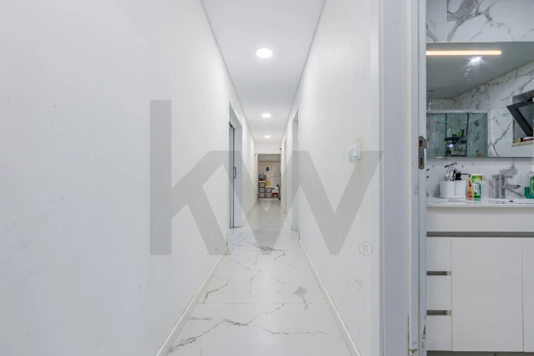 Moradia T5 para Venda em Charneca de Caparica e Sobreda Foto 10