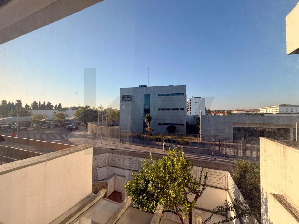 Moradia T4 para Venda em Algés, Linda-A-Velha e Cruz Quebrada-Dafundo Foto 26