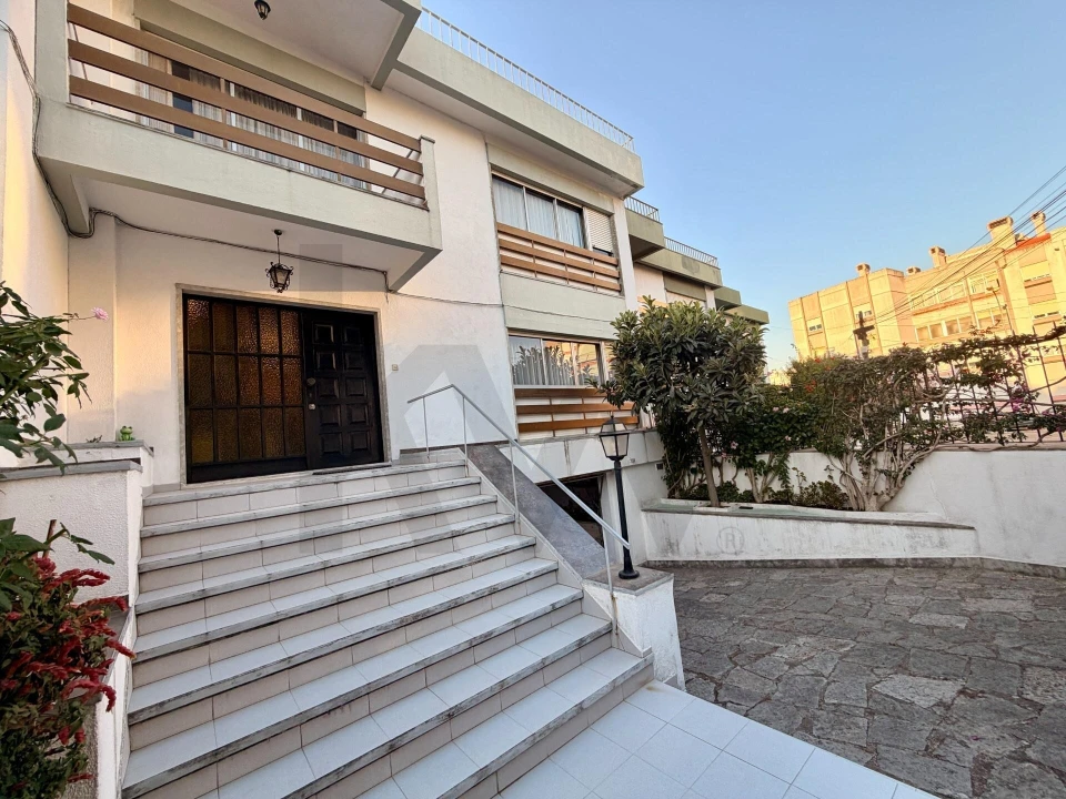Moradia T4 para Venda em Algés, Linda-A-Velha e Cruz Quebrada-Dafundo Foto 49