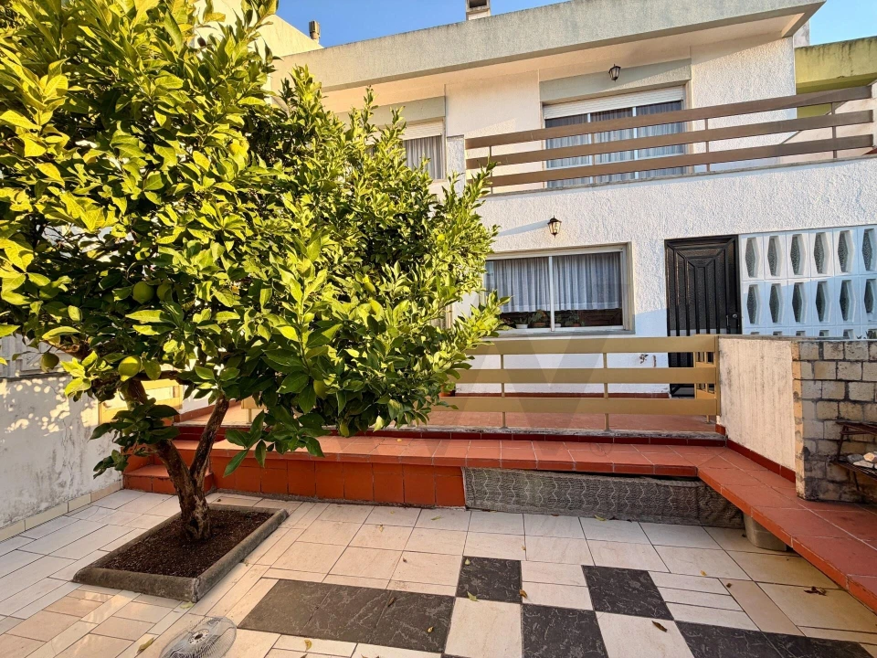 Moradia T4 para Venda em Algés, Linda-A-Velha e Cruz Quebrada-Dafundo Foto 15