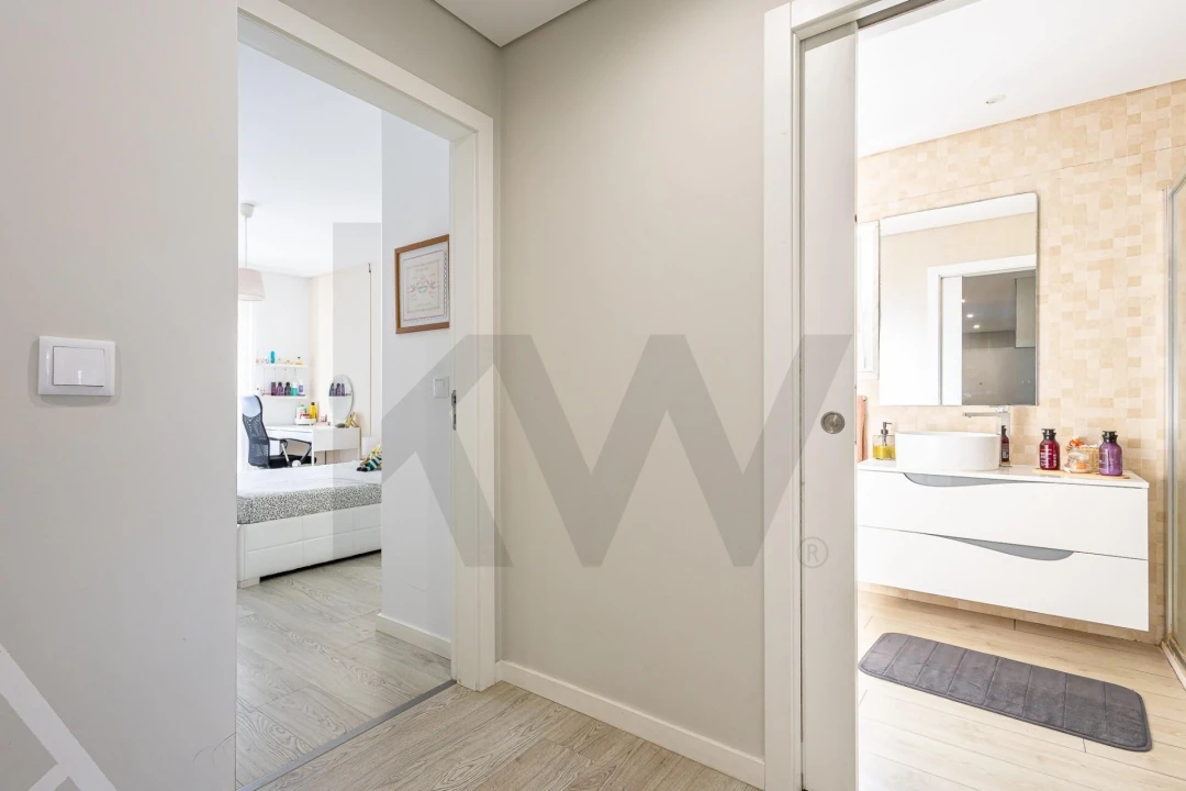 Apartamento T3 para Venda em Corroios Foto 28