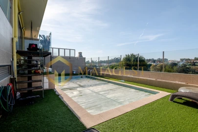 Moradia T5 para Venda em Serzedo e Perosinho