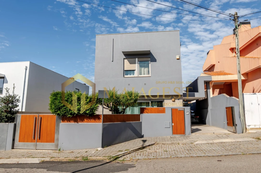 Moradia T3 para Venda em Serzedo e Perosinho Foto 63