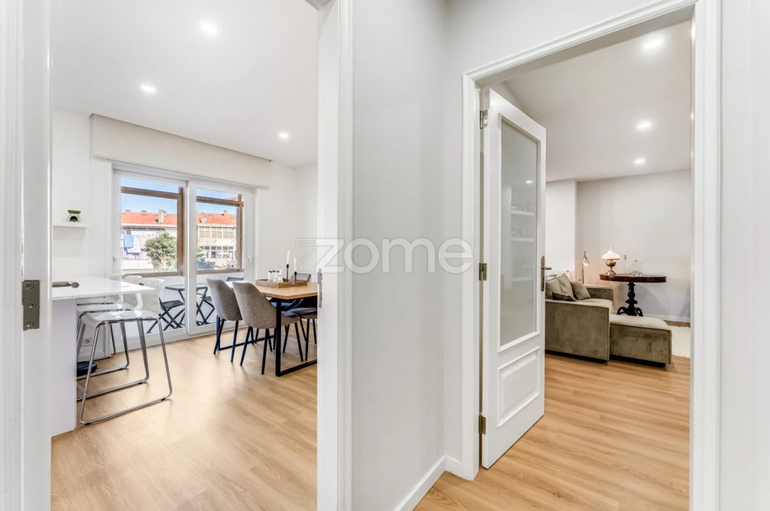 Apartamento T3 para Venda em Espinho Foto 2