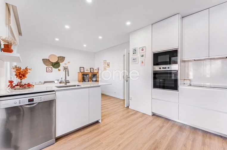 Apartamento T3 para Venda em Espinho Foto 11