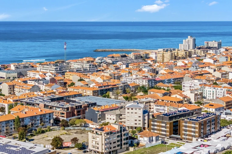 Apartamento T3 para Venda em Espinho Foto 35