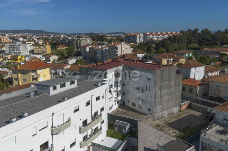 Apartamento T1 para Venda em Oliveira do Douro Foto 24