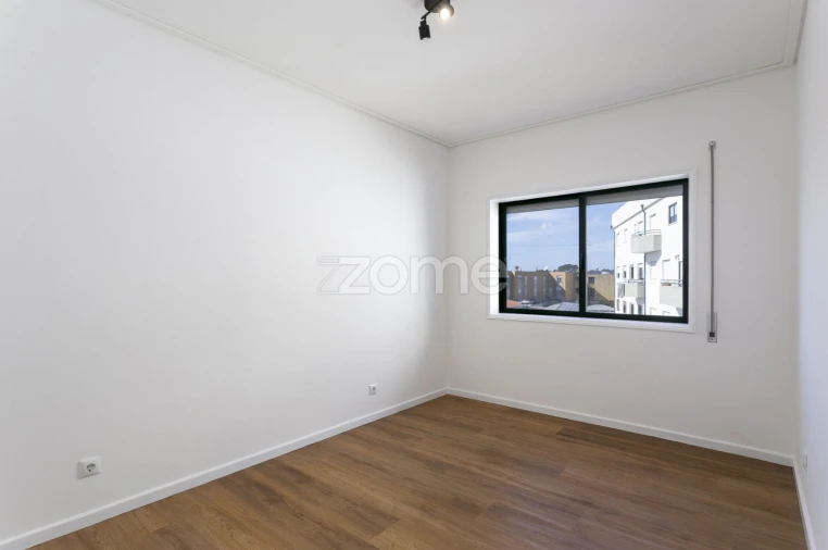 Apartamento T1 para Venda em Oliveira do Douro Foto 16