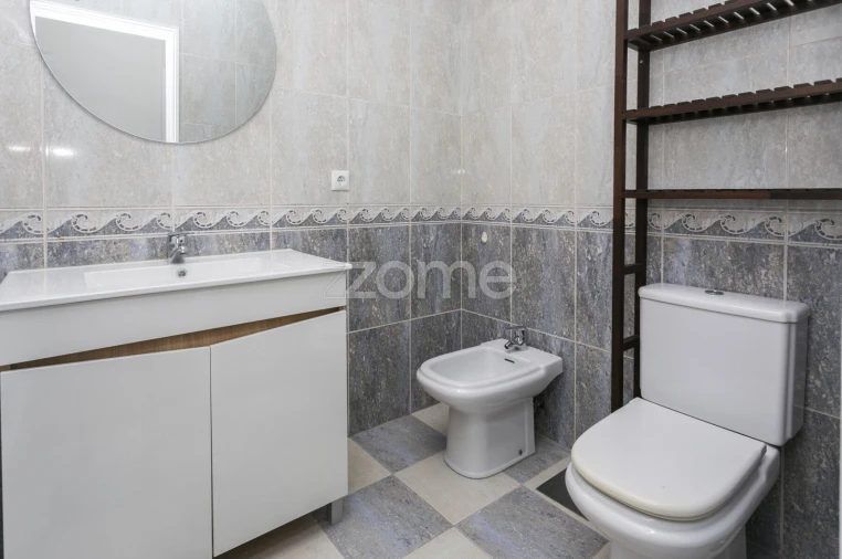 Apartamento T1 para Venda em Oliveira do Douro Foto 13