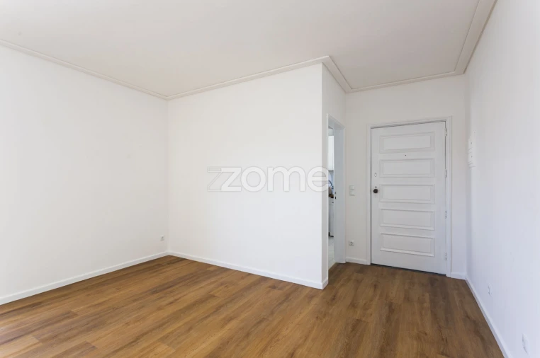Apartamento T1 para Venda em Oliveira do Douro Foto 6