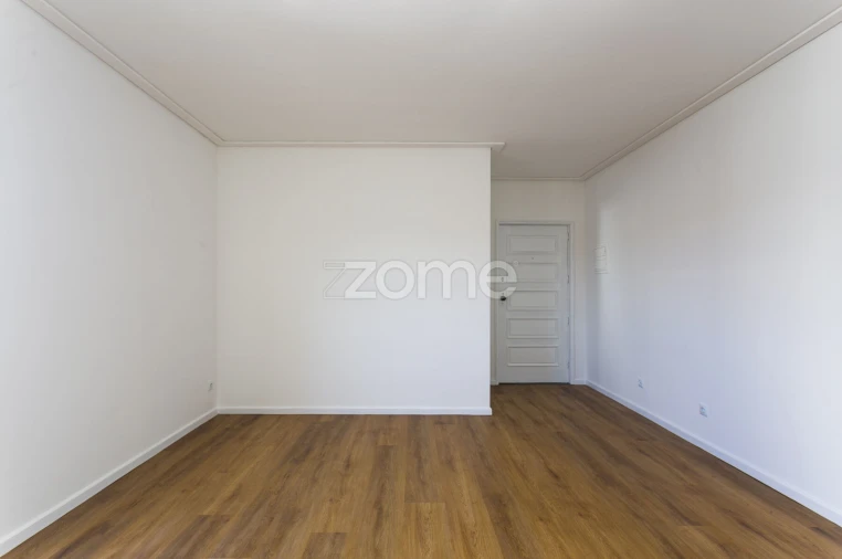 Apartamento T1 para Venda em Oliveira do Douro Foto 7