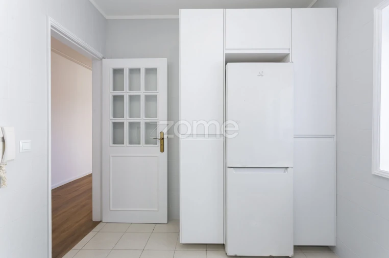 Apartamento T1 para Venda em Oliveira do Douro Foto 11