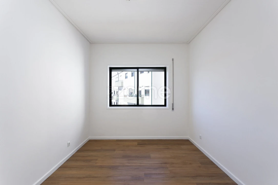 Apartamento T1 para Venda em Oliveira do Douro Foto 18