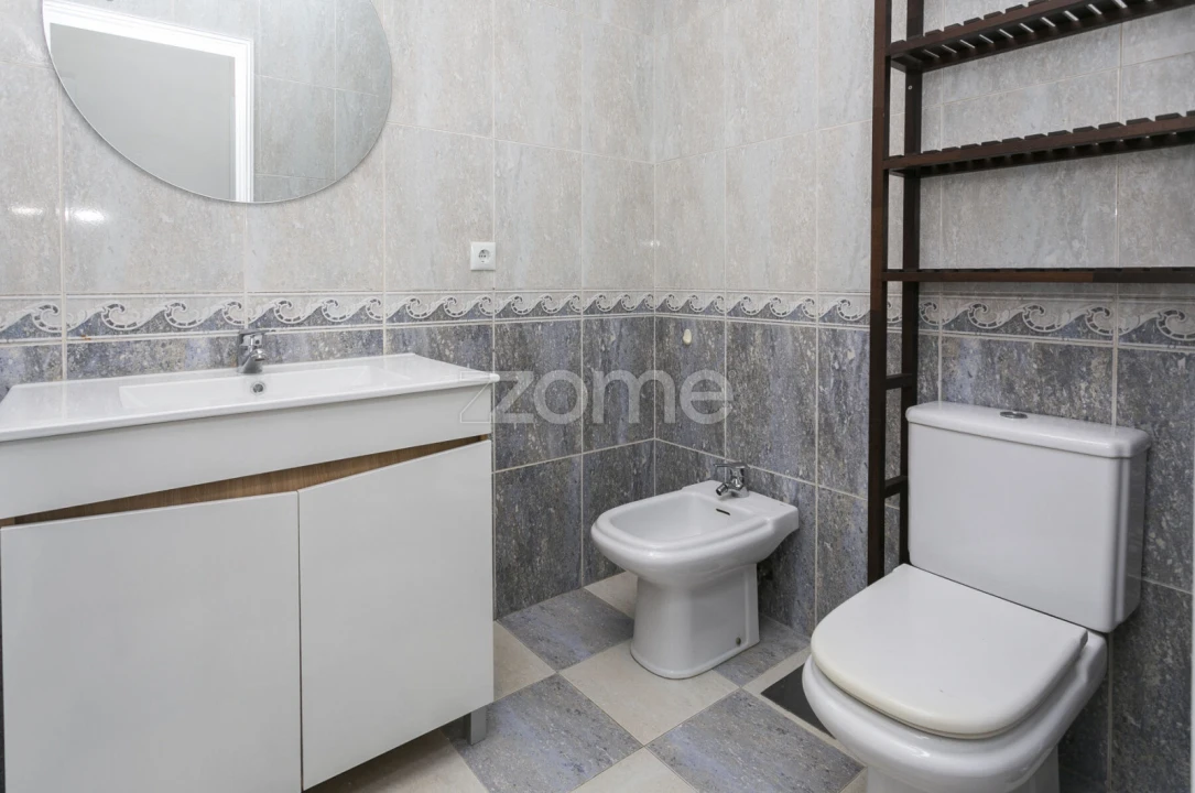 Apartamento T1 para Venda em Oliveira do Douro Foto 13