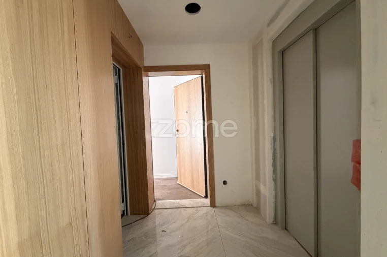 Apartamento T1 para Venda em Mafamude e Vilar do Paraíso Foto 8