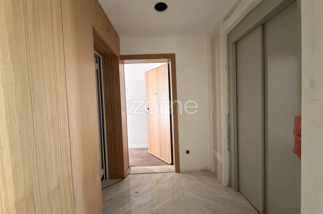 Apartamento T1 para Venda em Mafamude e Vilar do Paraíso Foto 8