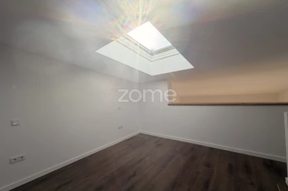 Apartamento T2 para Venda em Mafamude e Vilar do Paraíso
