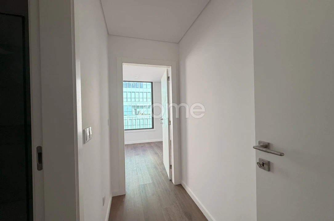 Apartamento T2 para Venda em Mafamude e Vilar do Paraíso Foto 28