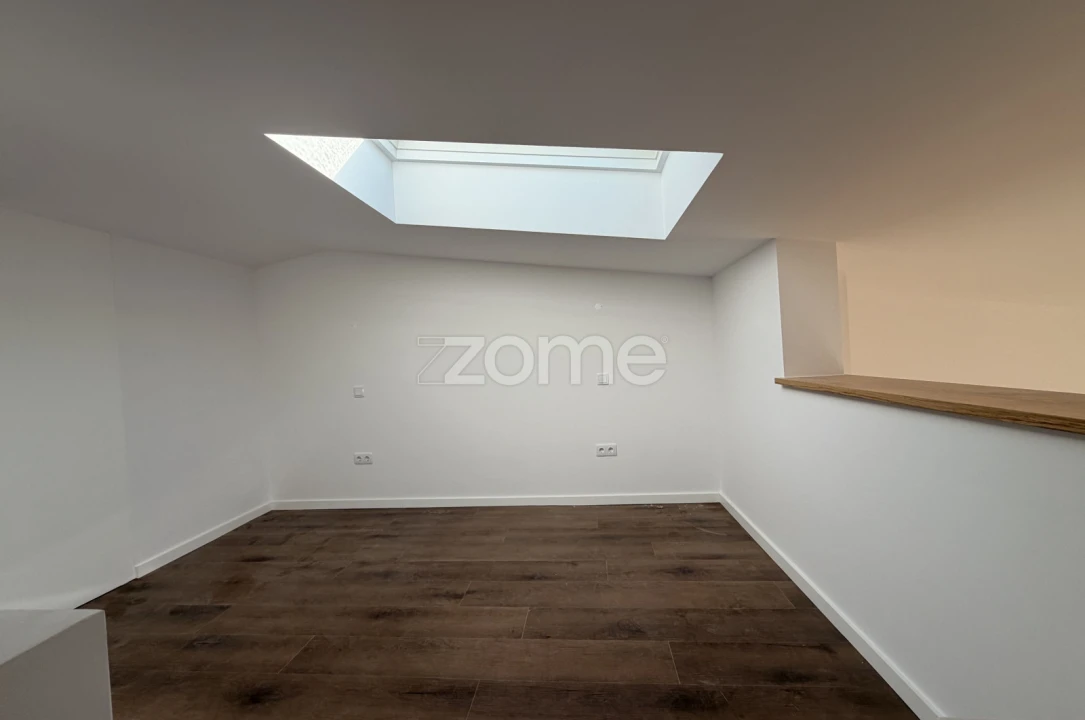 Apartamento T2 para Venda em Mafamude e Vilar do Paraíso Foto 37