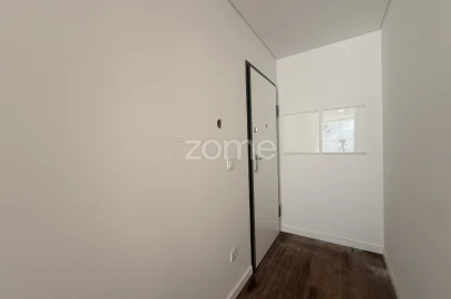 Apartamento T1 para Venda em Mafamude e Vilar do Paraíso