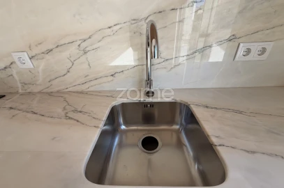 Apartamento T1 para Venda em Mafamude e Vilar do Paraíso