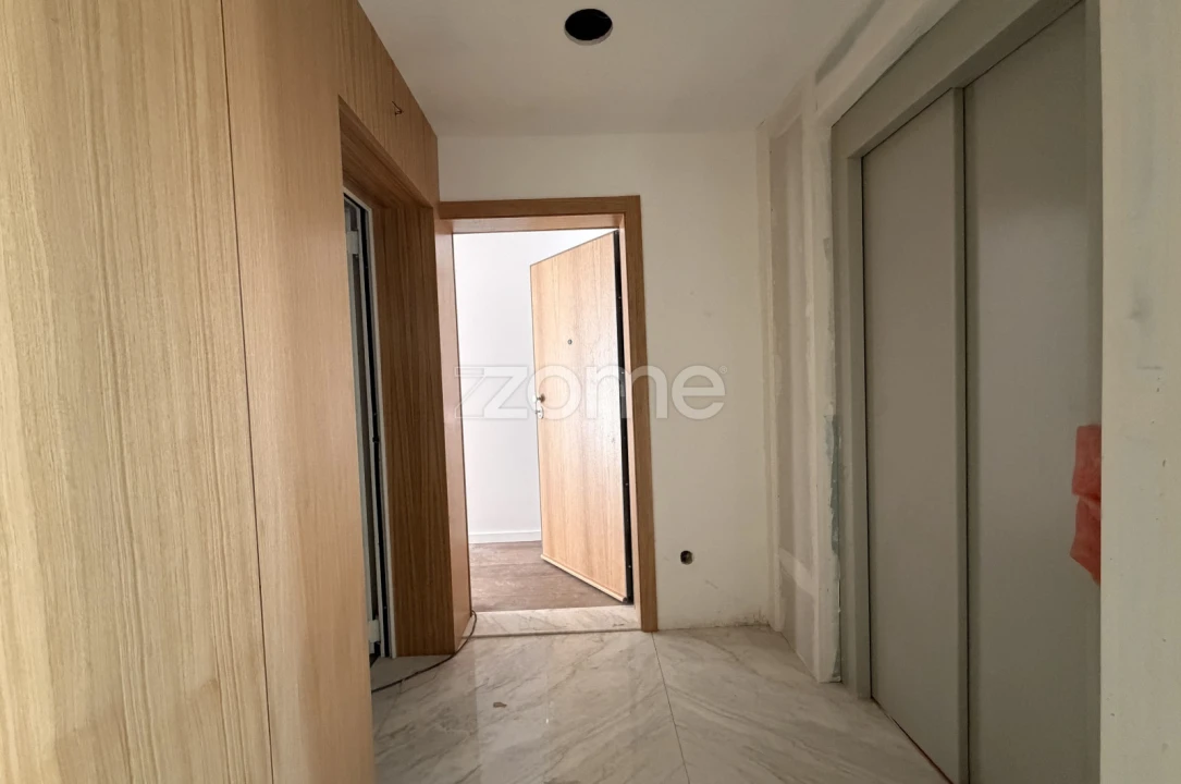 Apartamento T1 para Venda em Mafamude e Vilar do Paraíso Foto 8