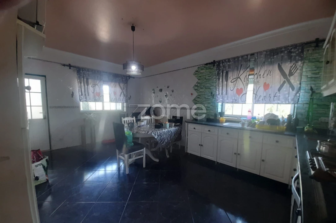 Moradia T3 para Venda em Meirinhas Foto 10