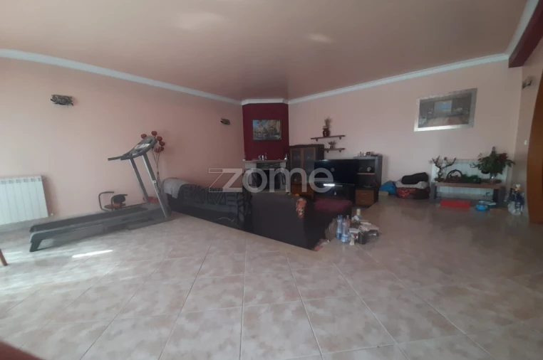 Moradia T3 para Venda em Meirinhas Foto 17