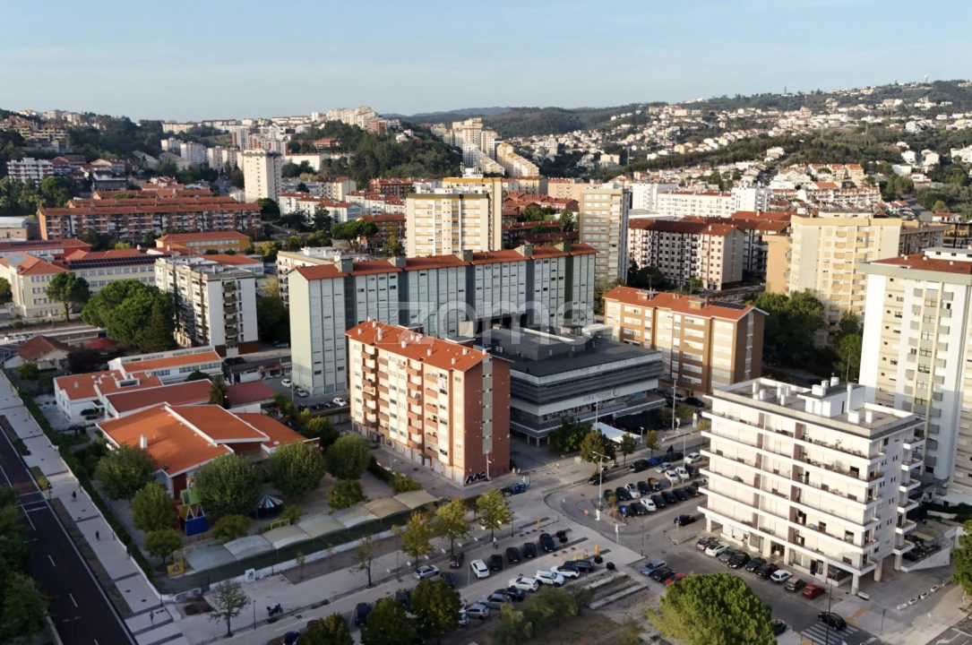 Apartamento T2 para Venda em Santo Antonio dos Olivais Foto 25
