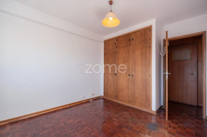 Apartamento T2 para Venda em Santo Antonio dos Olivais