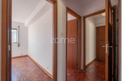 Apartamento T2 para Venda em Santo Antonio dos Olivais