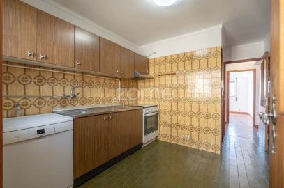 Apartamento T2 para Venda em Santo Antonio dos Olivais