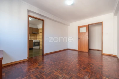 Apartamento T2 para Venda em Santo Antonio dos Olivais